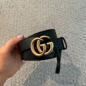 Black Gucci belt